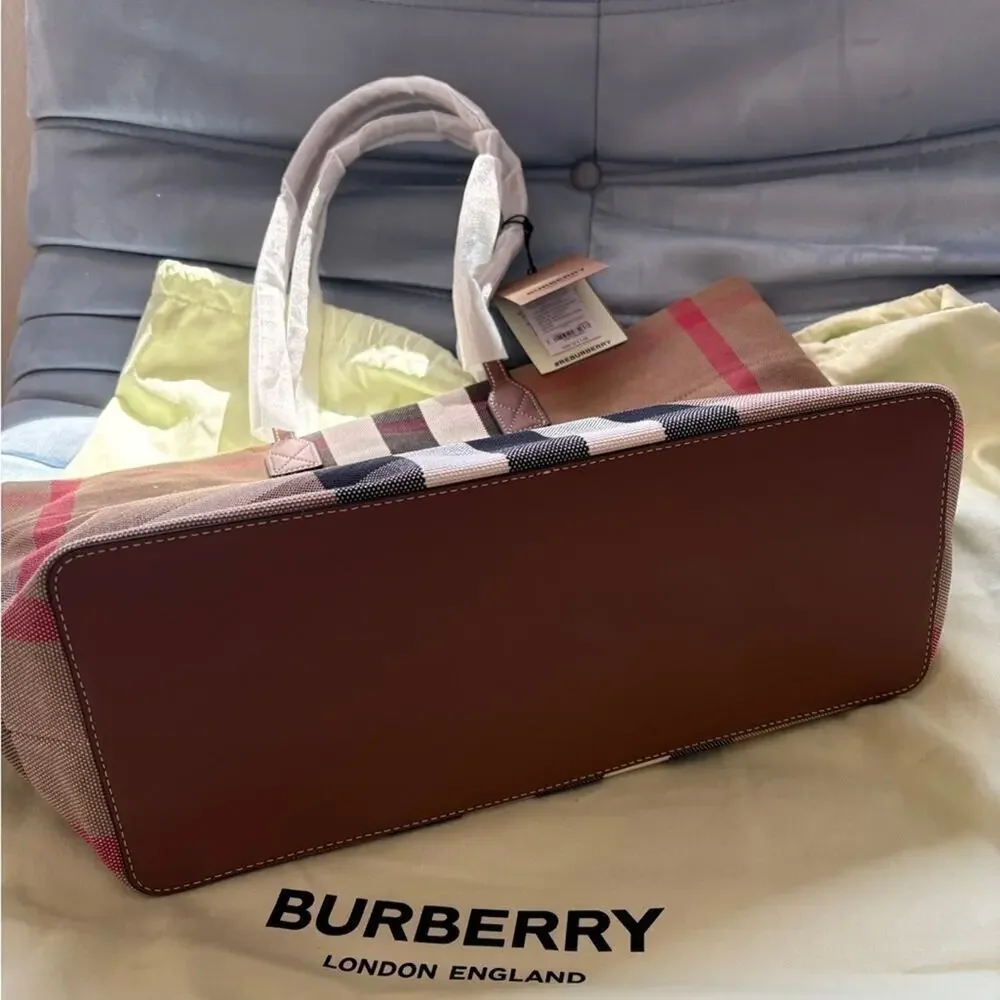 Burberry Checkered Tote Bag NWT MediumTaupe Brown Check $1690 - Picture 9 of 11